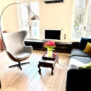 https://latique.hotelsghent.com